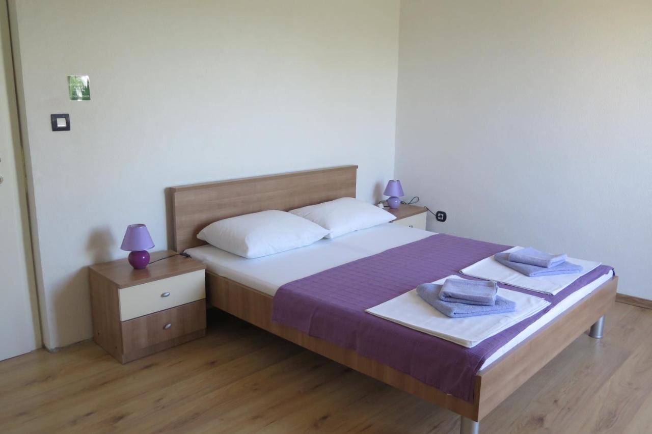 Lumbrela Apartments Starigrad Paklenica Exteriér fotografie