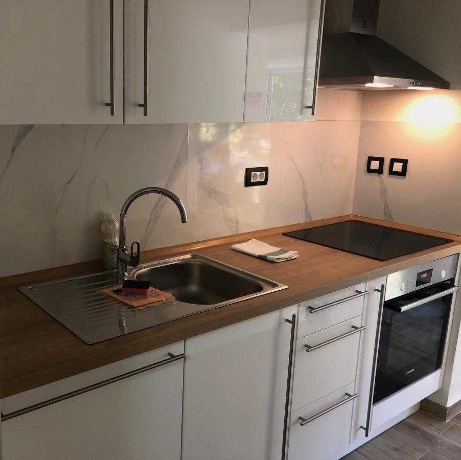 Lumbrela Apartments Starigrad Paklenica Exteriér fotografie
