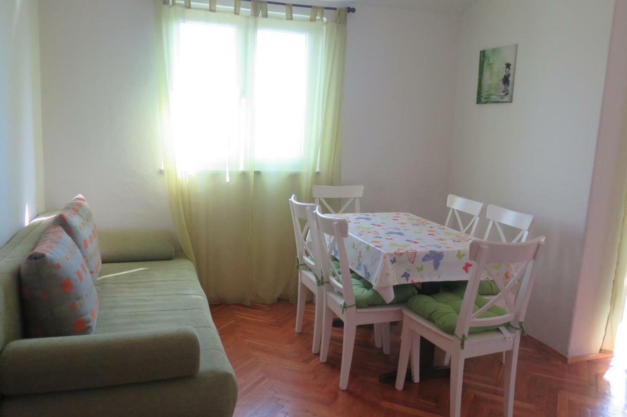 Lumbrela Apartments Starigrad Paklenica Exteriér fotografie