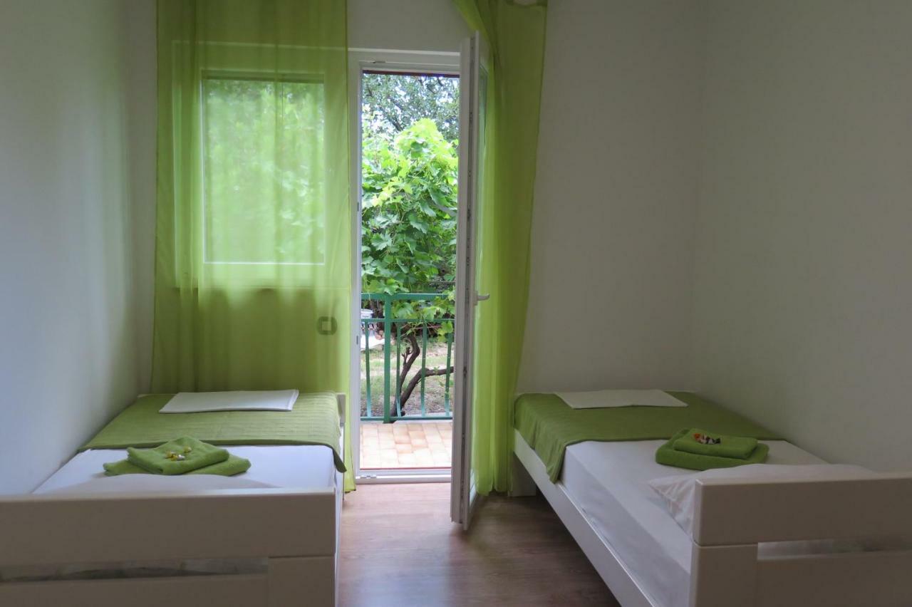 Lumbrela Apartments Starigrad Paklenica Exteriér fotografie