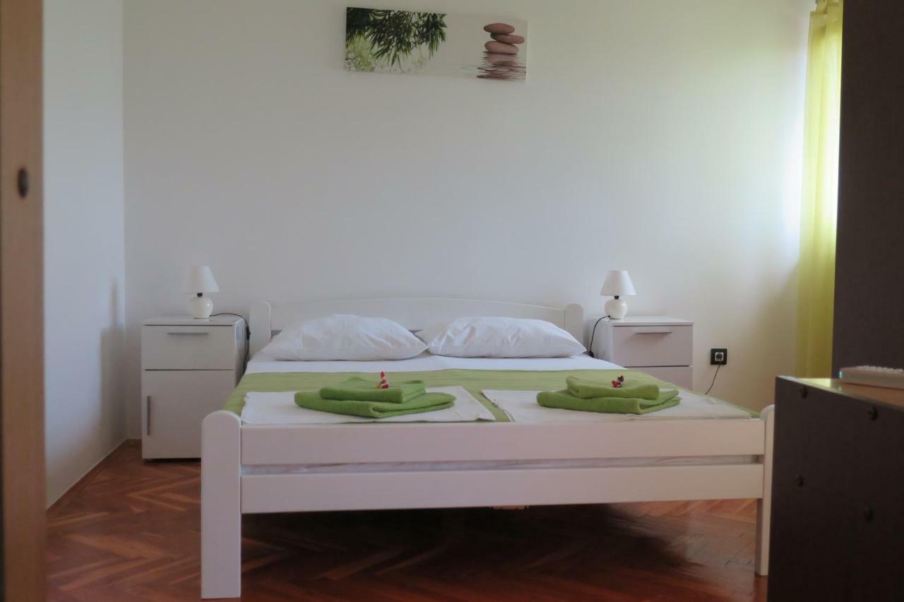 Lumbrela Apartments Starigrad Paklenica Exteriér fotografie
