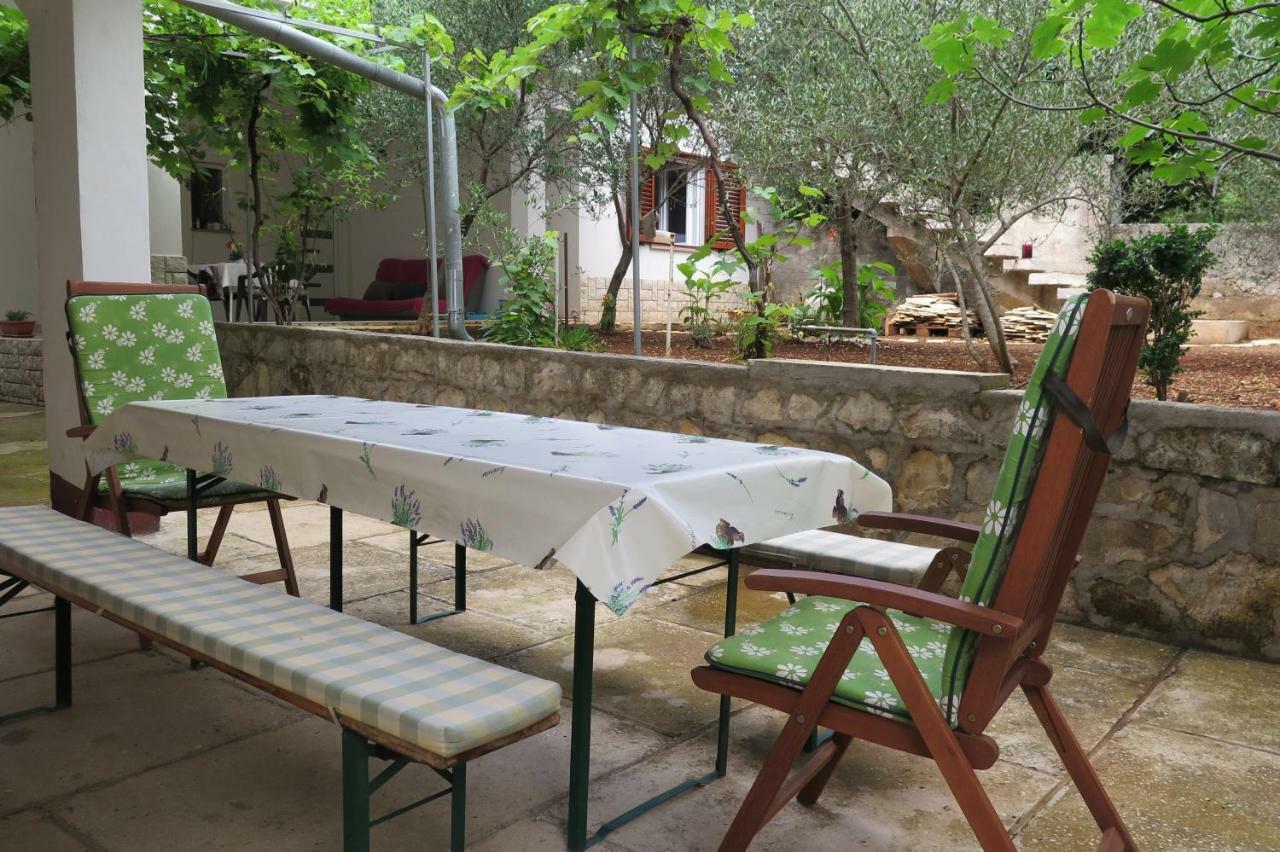 Lumbrela Apartments Starigrad Paklenica Exteriér fotografie